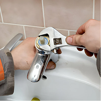 thợ sửa vòi nước