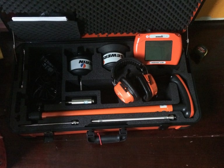 thiết bị dò tìm rò rỉ nước